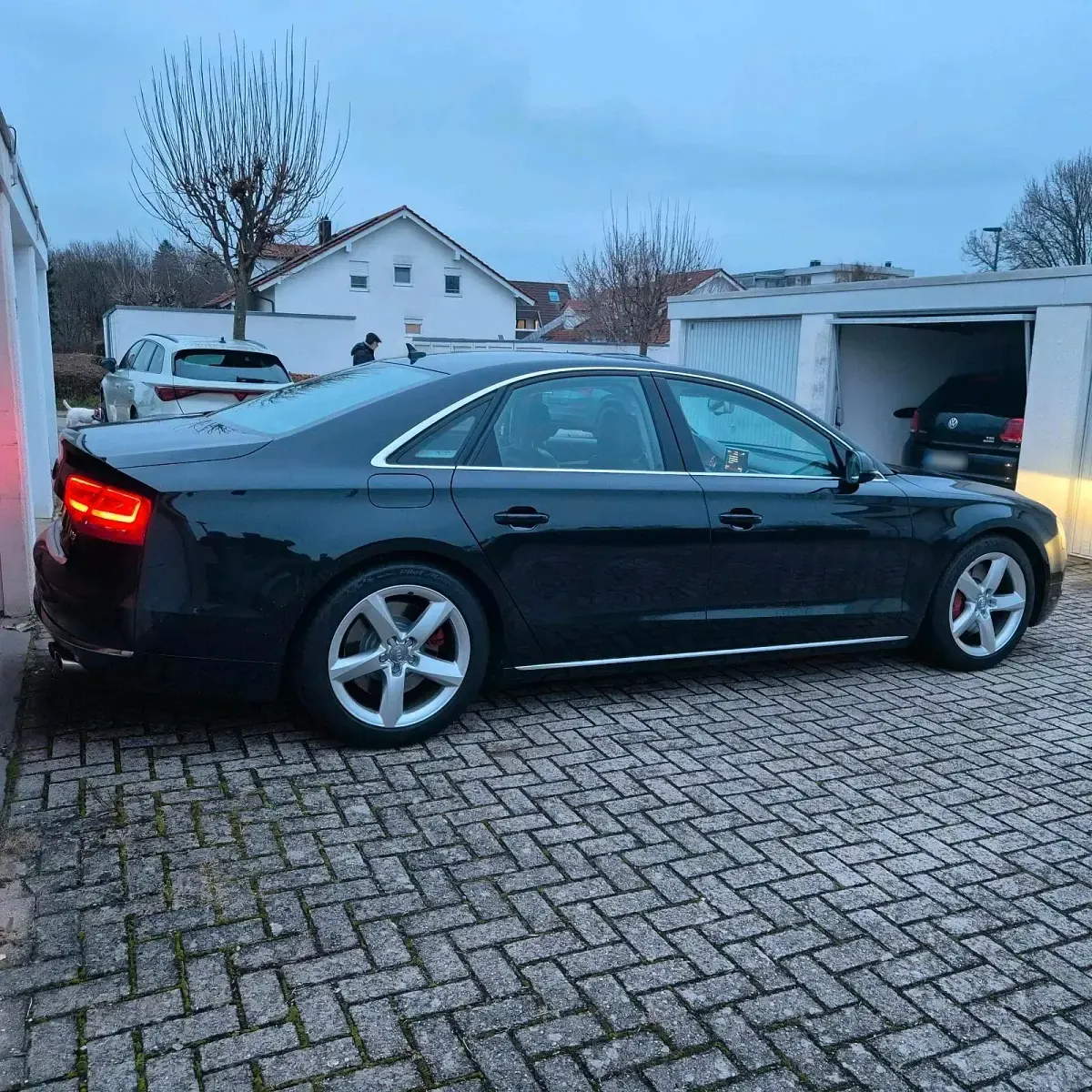 Gebraucht Audi A8 372 PS (273 kW) 2010 Schwarz Limousine