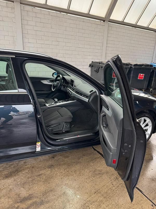 Gebraucht Audi A4 S-Line 190 PS (139 kW) 2018 Blau Kombi