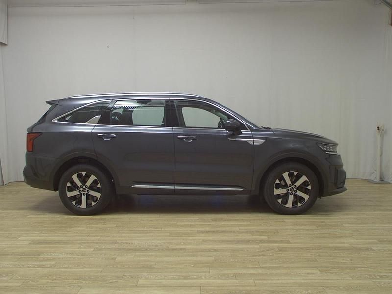 Grau Gebraucht 2023 Kia Sorento Vision SUV | 32.980 € (Superpreis) - Bild 1/4