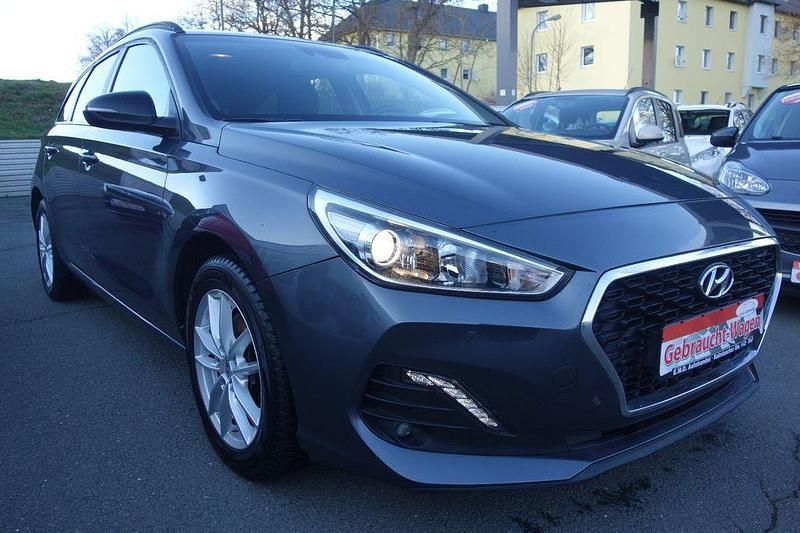 Gebraucht Hyundai i30 YES! 140 PS (102 kW) 2020 Grau Kombi