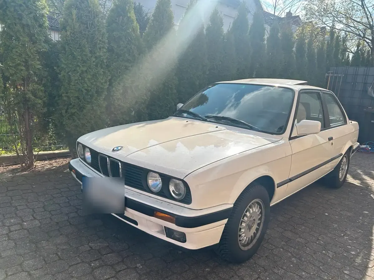 Gebraucht BMW 318 116 PS (85 kW) 1989 Weiß Coupé