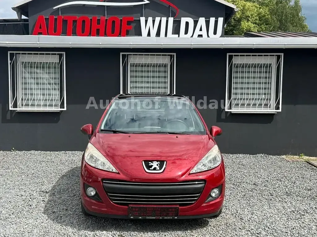 Gebraucht Peugeot 207 Premium 120 PS (88 kW) 2010 Limousine