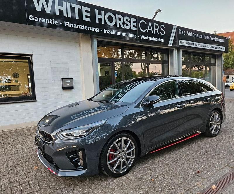 Grau Gebraucht 2019 Kia ProCeed GT Kleinwagen | 21.698 € (Fairer Preis) - Bild 1/4