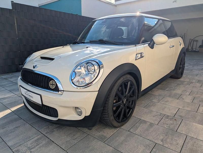 Weiß Gebraucht 2010 Mini Cooper S Kleinwagen | 7.799 € (Guter Preis) - Bild 1/4