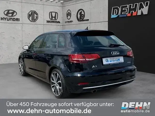 Gebraucht Audi A3 Sport 116 PS (85 kW) 2018 Schwarz Limousine
