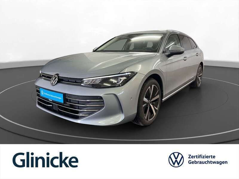 Silber (oyster silver metallic) Gebraucht 2024 VW Passat Business Kombi | 39.980 € (Superpreis) - Bild 1/3