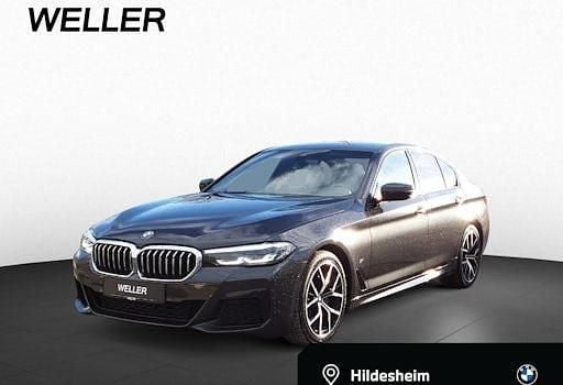 Grau Gebraucht 2023 BMW 520 Shadowline Limousine | 31.990 € (Guter Preis) - Bild 1/4