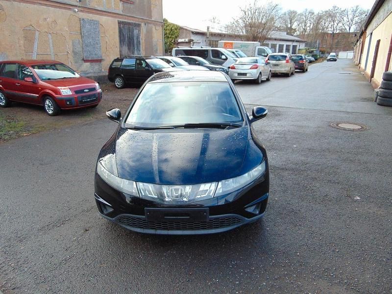 Schwarz Gebraucht 2006 Honda Civic Comfort Limousine | 3.999 € (Fairer Preis) - Bild 1/4