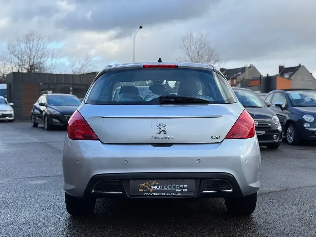Gebraucht Peugeot 308 156 PS (114 kW) 2011 Silber Limousine