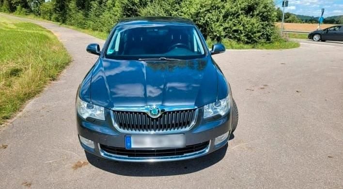 Gebraucht Skoda Superb 160 PS (117 kW) 2008 Grau Limousine