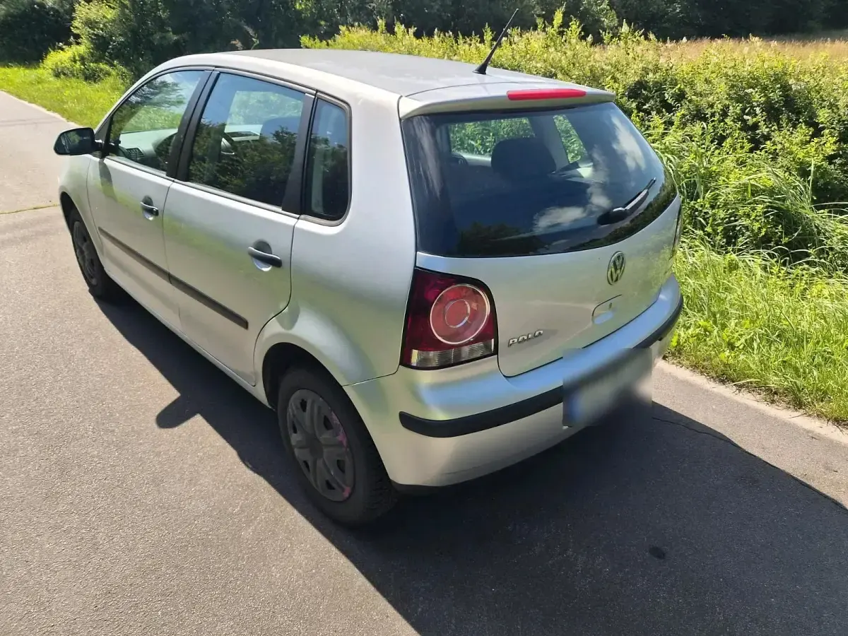 Gebraucht VW Polo 60 PS (44 kW) 2009 Silber Kleinwagen