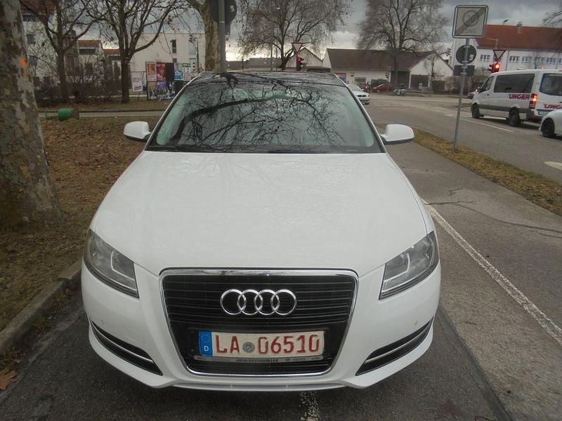 Gebraucht Audi A3 Ambiente 125 PS (91 kW) 2010 Weiß Kleinwagen