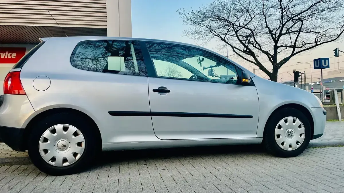Gebraucht VW Golf V 80 PS (58 kW) 2007 Silber Kleinwagen
