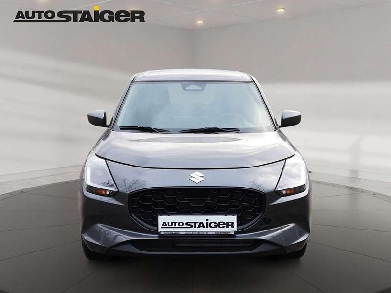 Neu Suzuki Swift Comfort 83 PS (61 kW) 2025 Pure/mineral gray metallic Kleinwagen