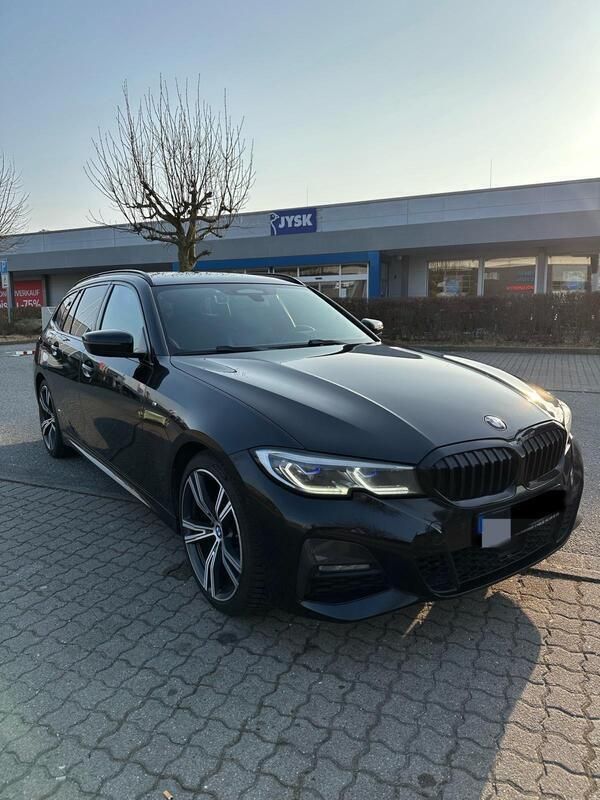 Schwarz Gebraucht 2019 BMW 320 M Sport Kombi | 22.000 € (Fairer Preis) - Bild 1/4