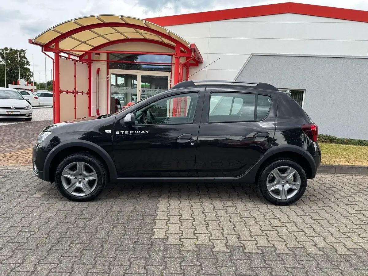 Gebraucht Dacia Sandero Ambiance 90 PS (66 kW) 2017 Schwarz Kleinwagen