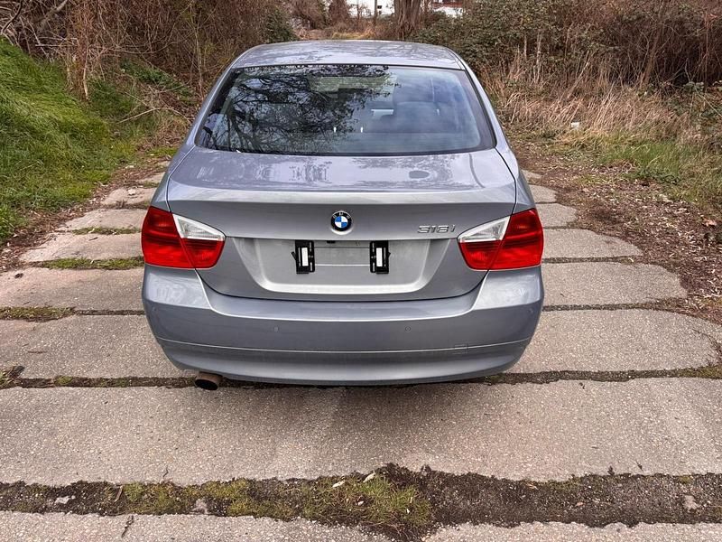 Gebraucht BMW 318 129 PS (94 kW) 2006 Andere farben Limousine
