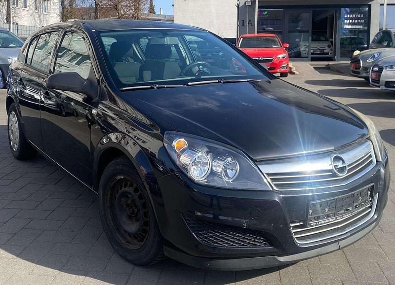 Gebraucht Opel Astra Basis 116 PS (85 kW) 2009 Schwarz Kleinwagen