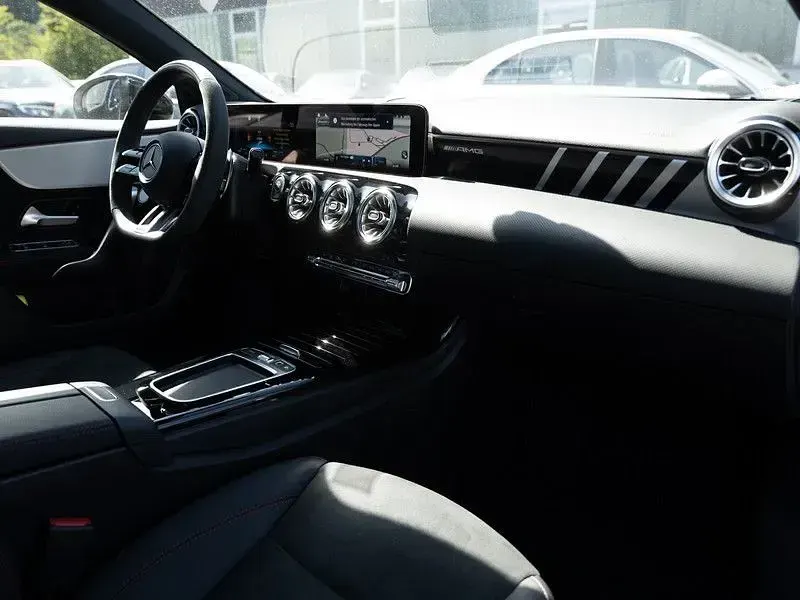 Gebraucht Mercedes A35 AMG Premium 306 PS (225 kW) 2025 Weiß Limousine