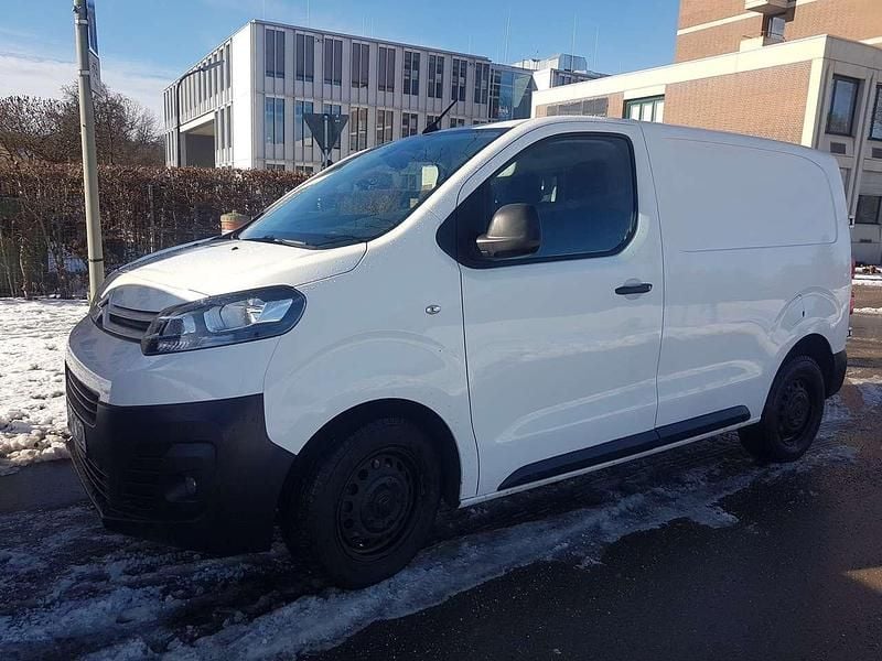Weiß Gebraucht 2022 Citroën Jumpy Van / Kleinbus | 19.500 € (Superpreis) - Bild 1/4