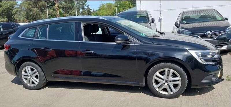 Sternenschwarz Gebraucht 2019 Renault Mégane GrandTour Business Kombi | 10.990 € (Superpreis) - Bild 1/4