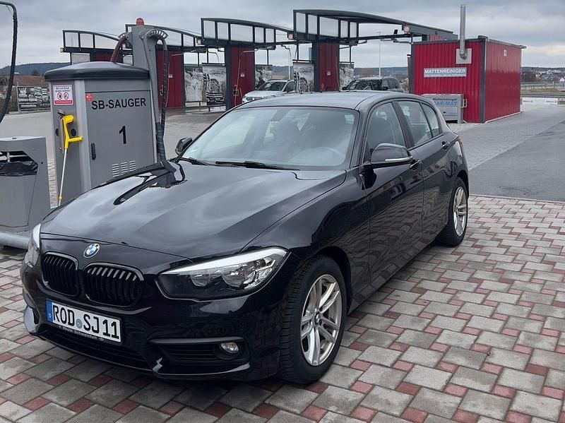 Gebraucht BMW 118 Advantage 136 PS (100 kW) 2016 Schwarz Kleinwagen