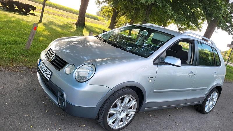 Grau Gebraucht 2005 VW Polo Cross Kleinwagen | 1.950 € (Guter Preis) - Bild 1/4