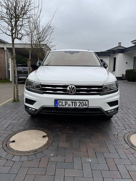 Weiß Gebraucht 2021 VW Tiguan Life SUV | 24.900 € (Guter Preis) - Bild 1/4