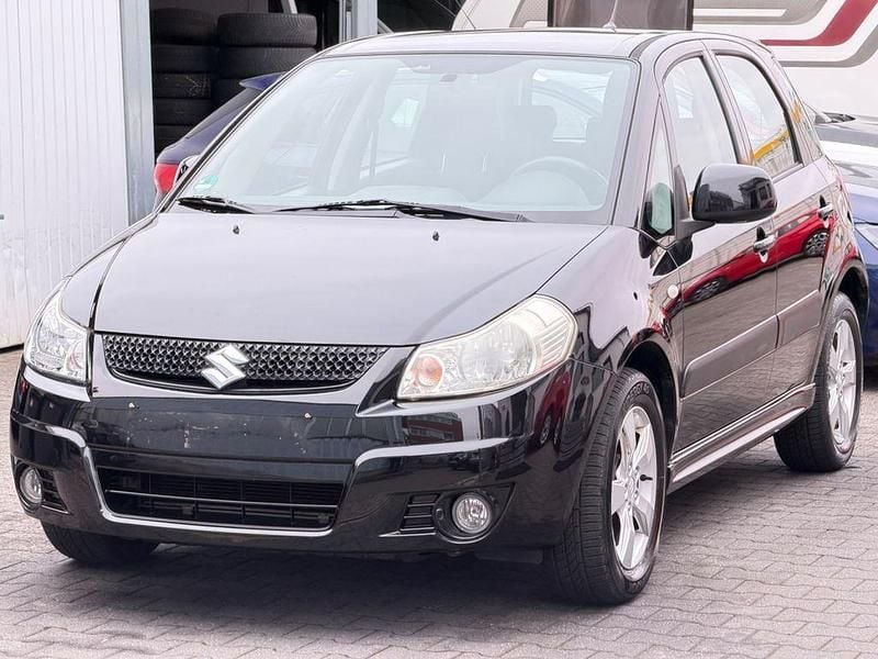 Gebraucht Suzuki SX4 Club 120 PS (88 kW) 2011 Schwarz Limousine