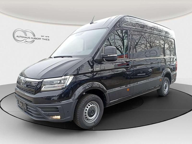 Deep black perleffekt Gebraucht 2024 MAN TGE Van | 61.990 € - Bild 1/4