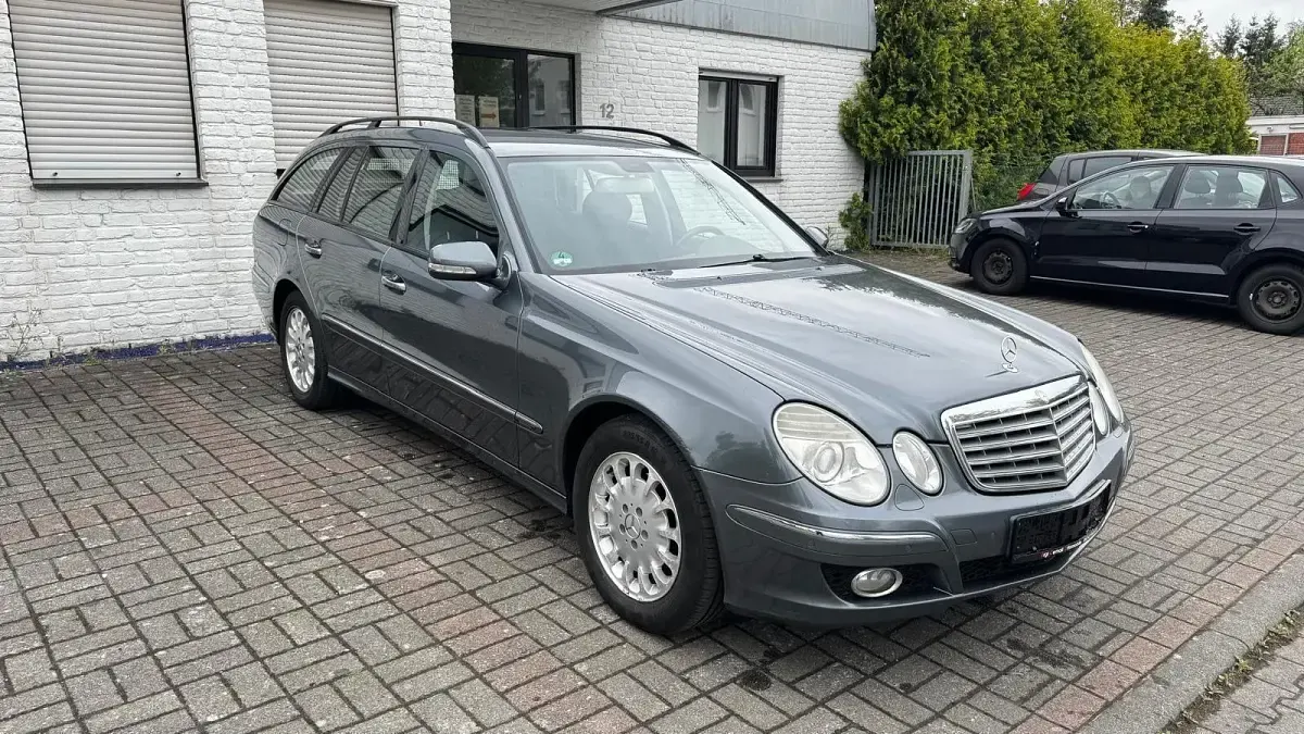 Gebraucht Mercedes E280 Elegance 190 PS (139 kW) 2008 Grau Kombi
