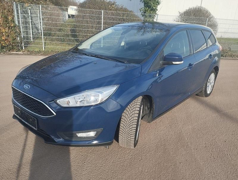 Blau Gebraucht 2015 Ford Focus Business Edition Kombi | 5.350 € (Superpreis) - Bild 1/4