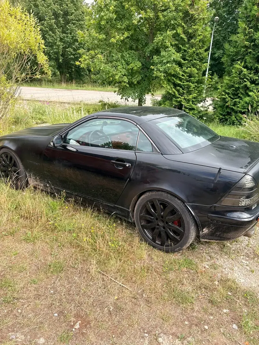 Gebraucht Mercedes SLK230 197 PS (144 kW) 2002 Schwarz Cabrio