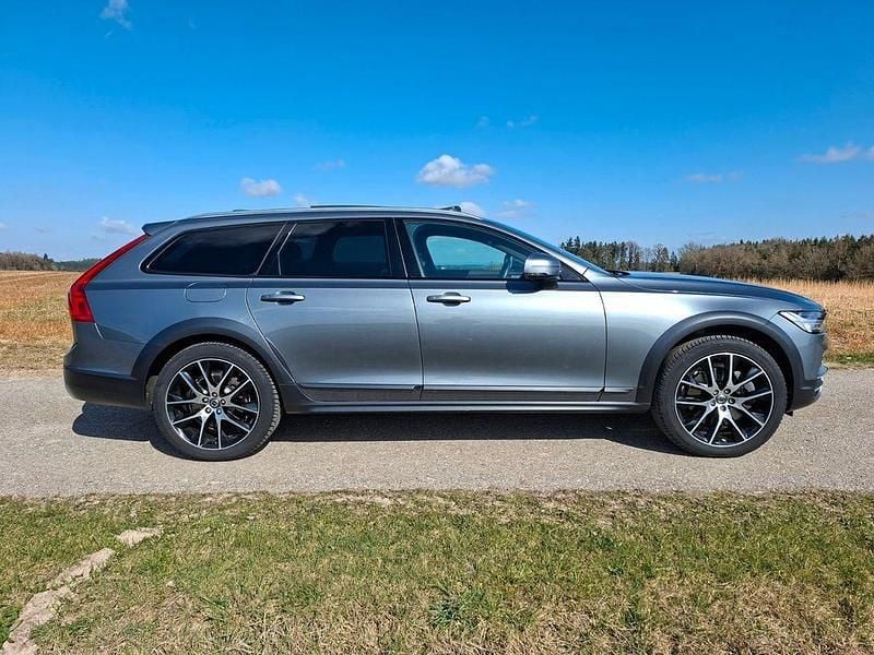 Gebraucht Volvo V90 CC Pro 235 PS (172 kW) 2018 Grau Kombi