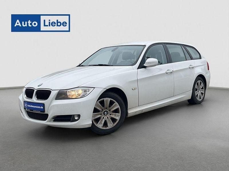 Weiß Gebraucht 2012 BMW 318 Kombi | 6.890 € (Fairer Preis) - Bild 1/4
