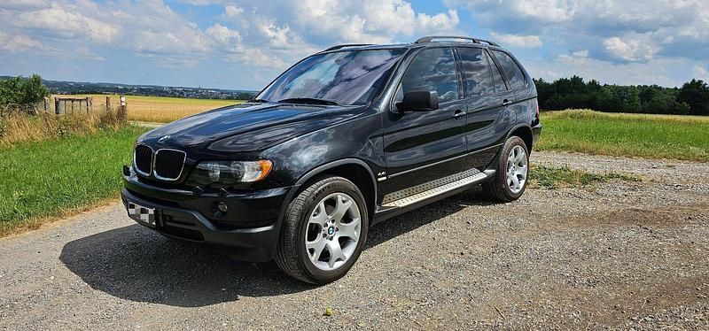 Schwarz Gebraucht 2003 BMW X5 Basis SUV | 5.690 € (Fairer Preis) - Bild 1/4