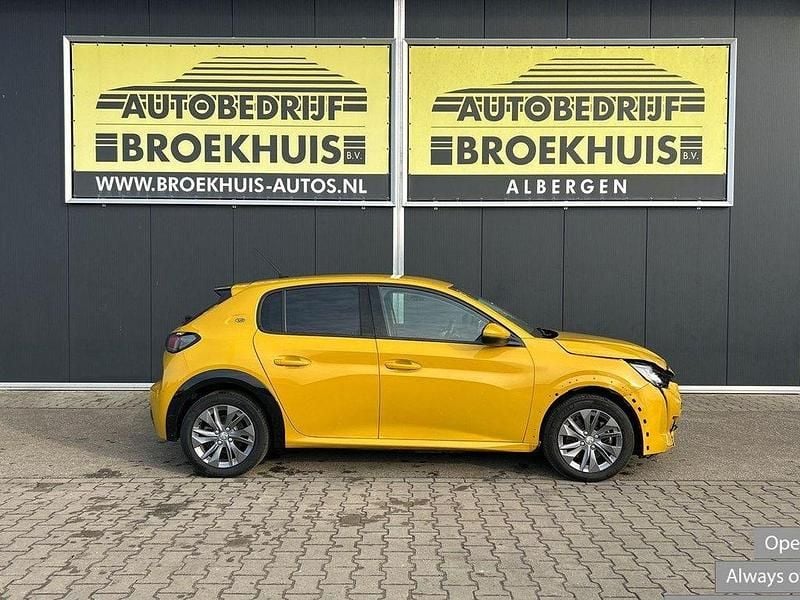 Gebraucht Peugeot e-208 Active 100 kW (136 PS) 2021 Gelb Kleinwagen