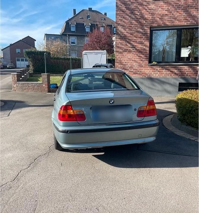 Second-hand BMW 320 150 CP (110 kW) 2004 Andere farben Berlinǎ