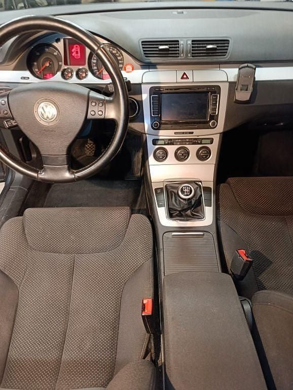 Gebraucht VW Passat 143 PS (105 kW) 2009 Grau Limousine