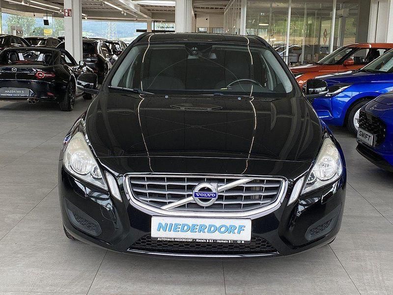 Gebraucht Volvo V60 Kinetic 150 PS (110 kW) 2012 Schwarz Kombi