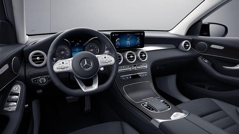 Gebraucht Mercedes GLC400d 330 PS (242 kW) 2022 Metalliclack obsidianschwarz m SUV