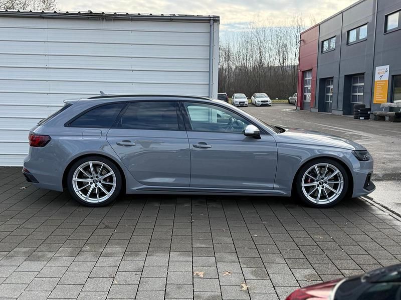 Gebraucht Audi RS4 Ambiente 450 PS (330 kW) 2019 Nardograu Kombi