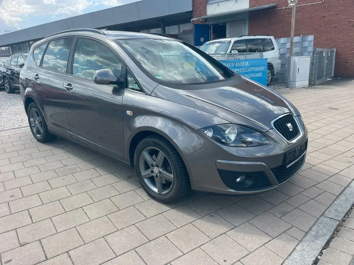 Gebraucht Seat Altea XL 4You 105 PS (77 kW) 2014 Grau Van / Kleinbus