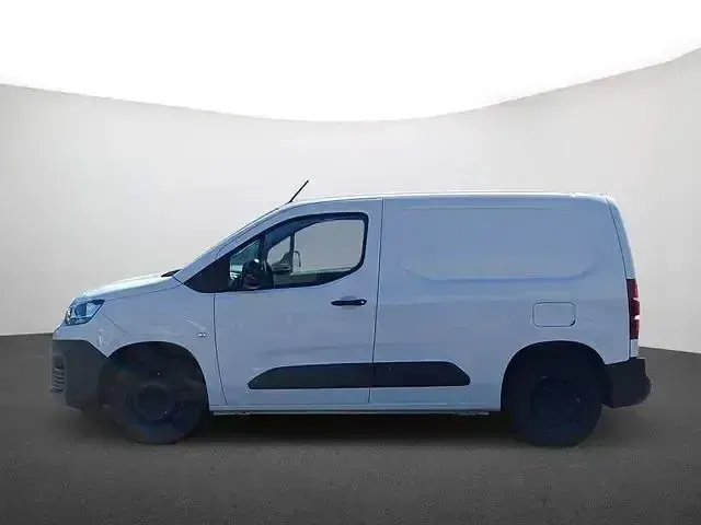 Gebraucht Citroën e-Berlingo 101 PS (74 kW) 2024 Weiß Limousine