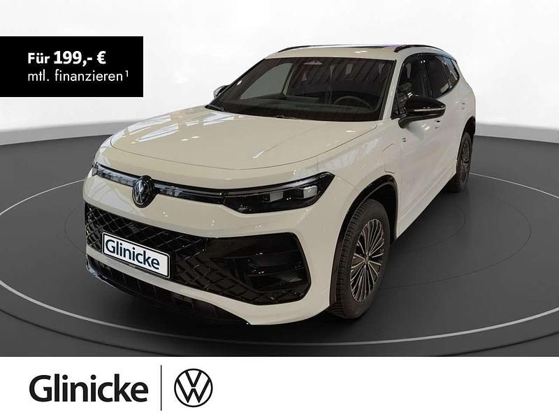 Pure white Gebraucht 2025 VW Tayron R-line SUV | 57.550 € (Superpreis) - Bild 1/1