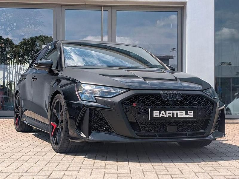Schwarz Gebraucht 2025 Audi RS3 Sportback Sport Kleinwagen | 71.940 € (Fairer Preis) - Bild 1/4