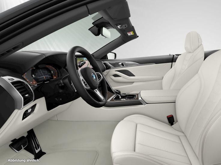 Gebraucht BMW 840 Performance 340 PS (250 kW) 2025 Carbonschwarz metallic Coupé