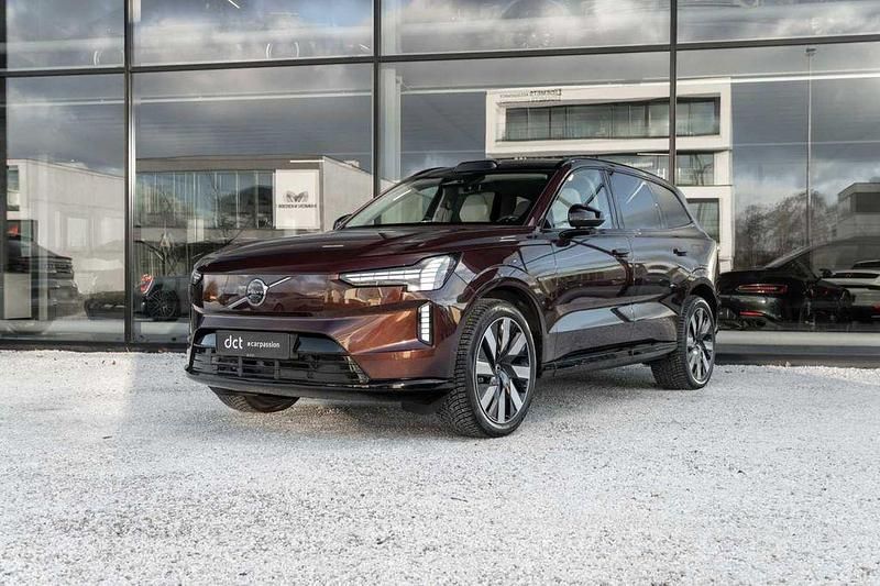 Rot Gebraucht 2025 Volvo EX90 Plus SUV | 89.900 € - Bild 1/4