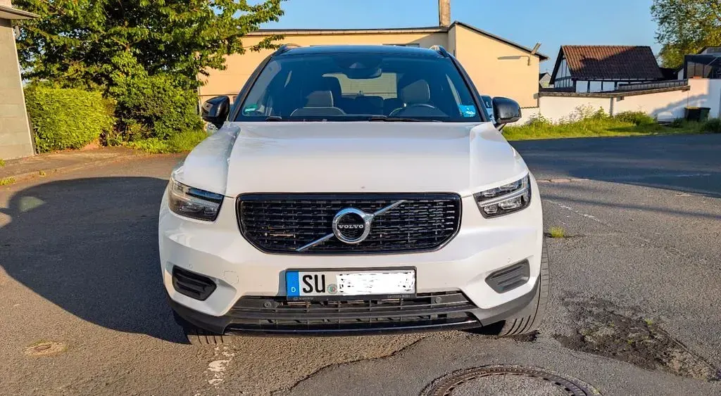 Gebraucht Volvo XC40 R-Design 190 PS (139 kW) 2019 Weiß SUV
