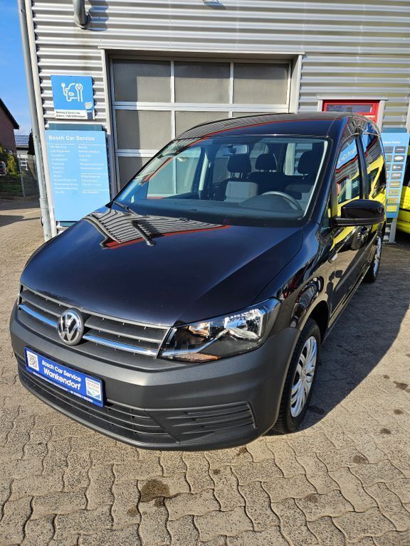 Gebraucht VW Caddy Trendline 125 PS (91 kW) 2018 Deep black perleffekt Van / Kleinbus
